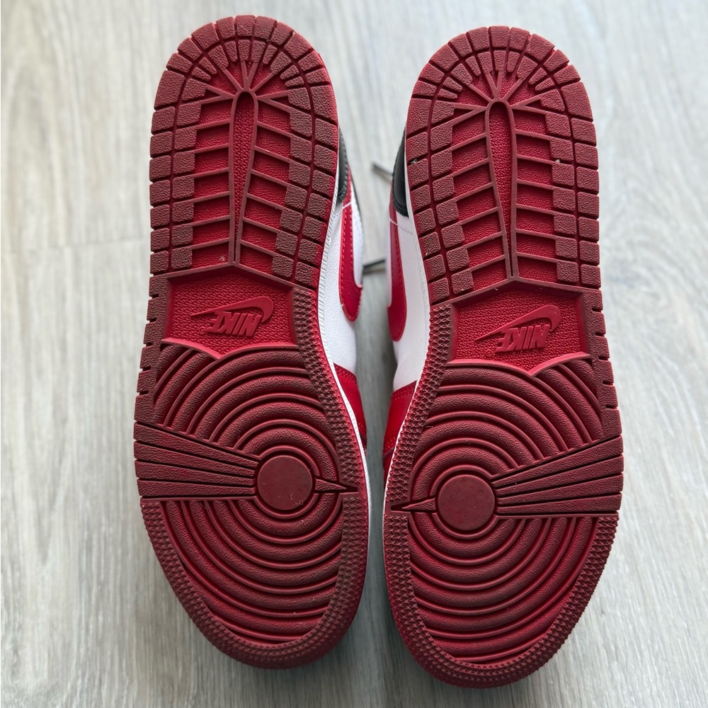 Air Jordan 1 Low Chicago White Red Black Youth 7Y - Picture 9 of 9